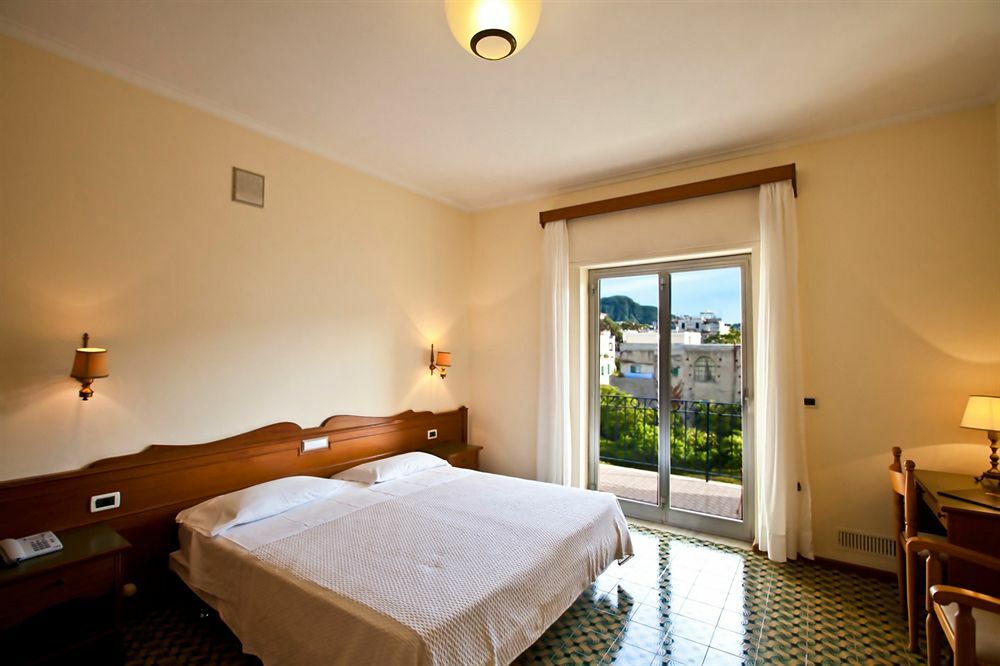 Hotel Terme Alexander Ísquia Exterior foto